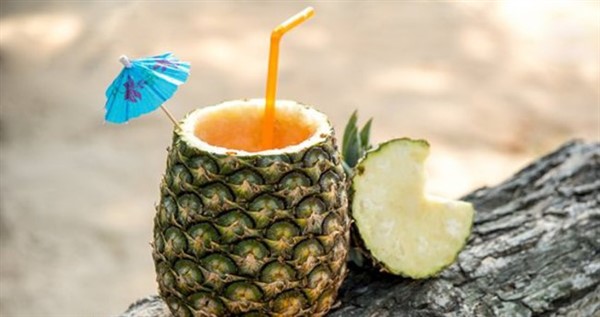 Ananas Suyu Vücuttaki Enzimleri Baz Alır