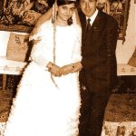 Oturmadan Bana Bir Beyaz Kağıt Ile Bir Silgi Getir