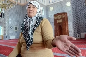 ‘allah’ Yazısı Belirdiğini Iddia Etti