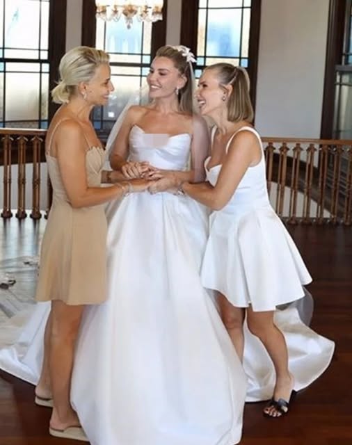 Esra Erol düğünden ilk görüntüler geldi.