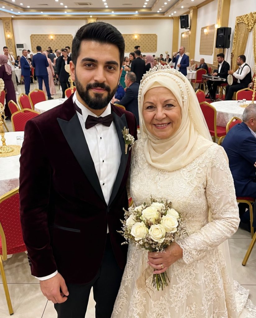 Para ve başımı sokacak bir çatı için yalnız, yaşlı bir kadınla evlendim