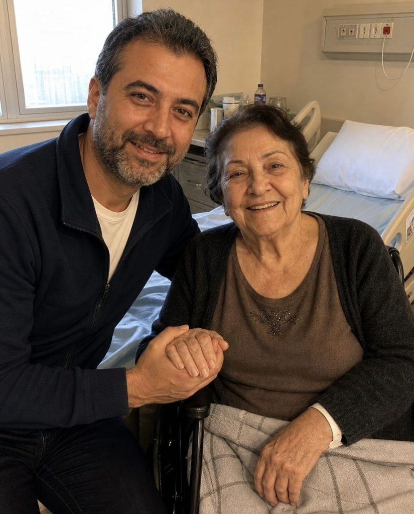 Kocam, Kayınvalidesini Hastanede Her Defasında Tek Başına Ziyaret Ediyordu. “Doktorlar Kimsenin Gelmesini İstemiyor” Diyordu… Bir Ay Sonra Hastaneye Gittiğimde Bir Hemşirenin Elime Sıkıştırdığı Not Hayatımı Altüst Etti.