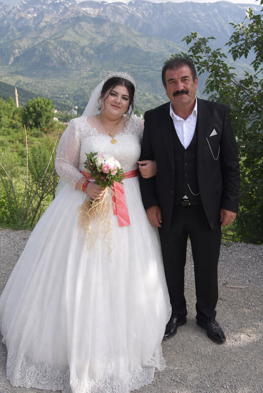 19 yaşındaki kilolu kız köyün ağasıyla evlendi… Ama düğün gecesi kocasının ona söylediği söz, hayatını tamamen değiştirdi.